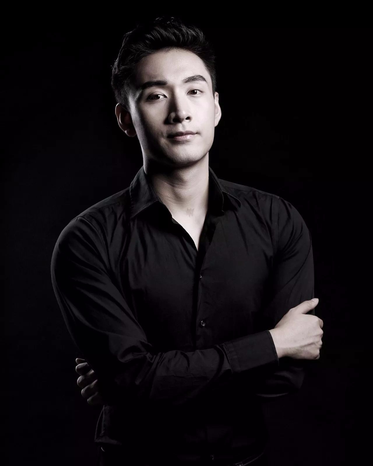 他与夜华之间是互为映照的双面人生