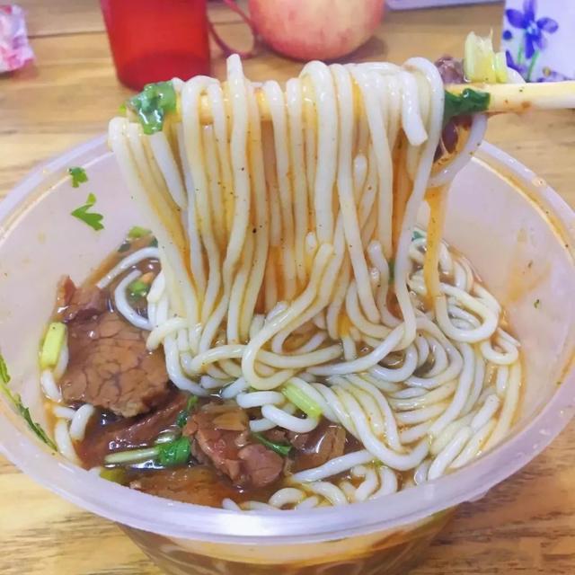 武汉的这十碗粉,让我吃到了全国的味道
