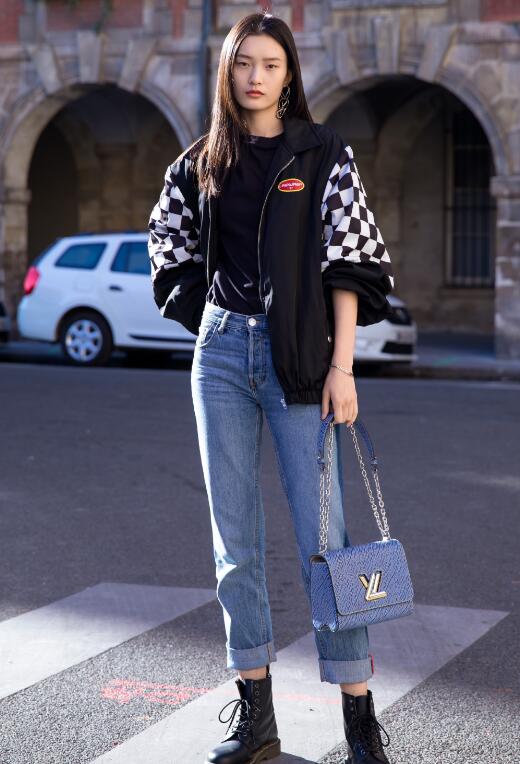 中国瓷娃娃拥有凤眼樱桃嘴初登国际便获大牌青睐