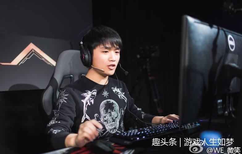 we回顾:草莓儿女双全成赢家,微笑吃鸡成王者,若风整天做这事