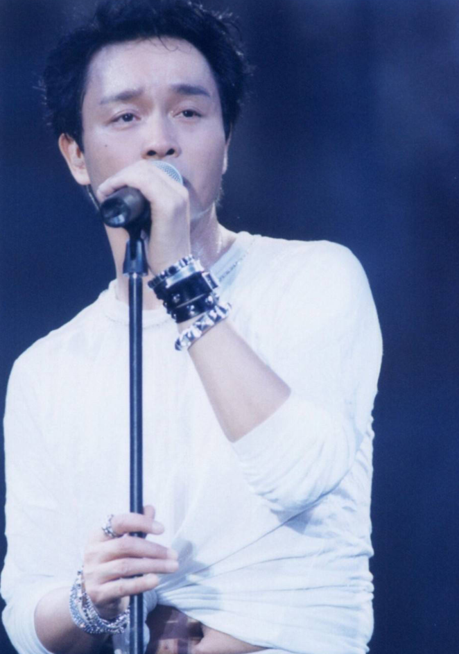 张国荣究竟有什么魅力,去世十五载依旧影响巨