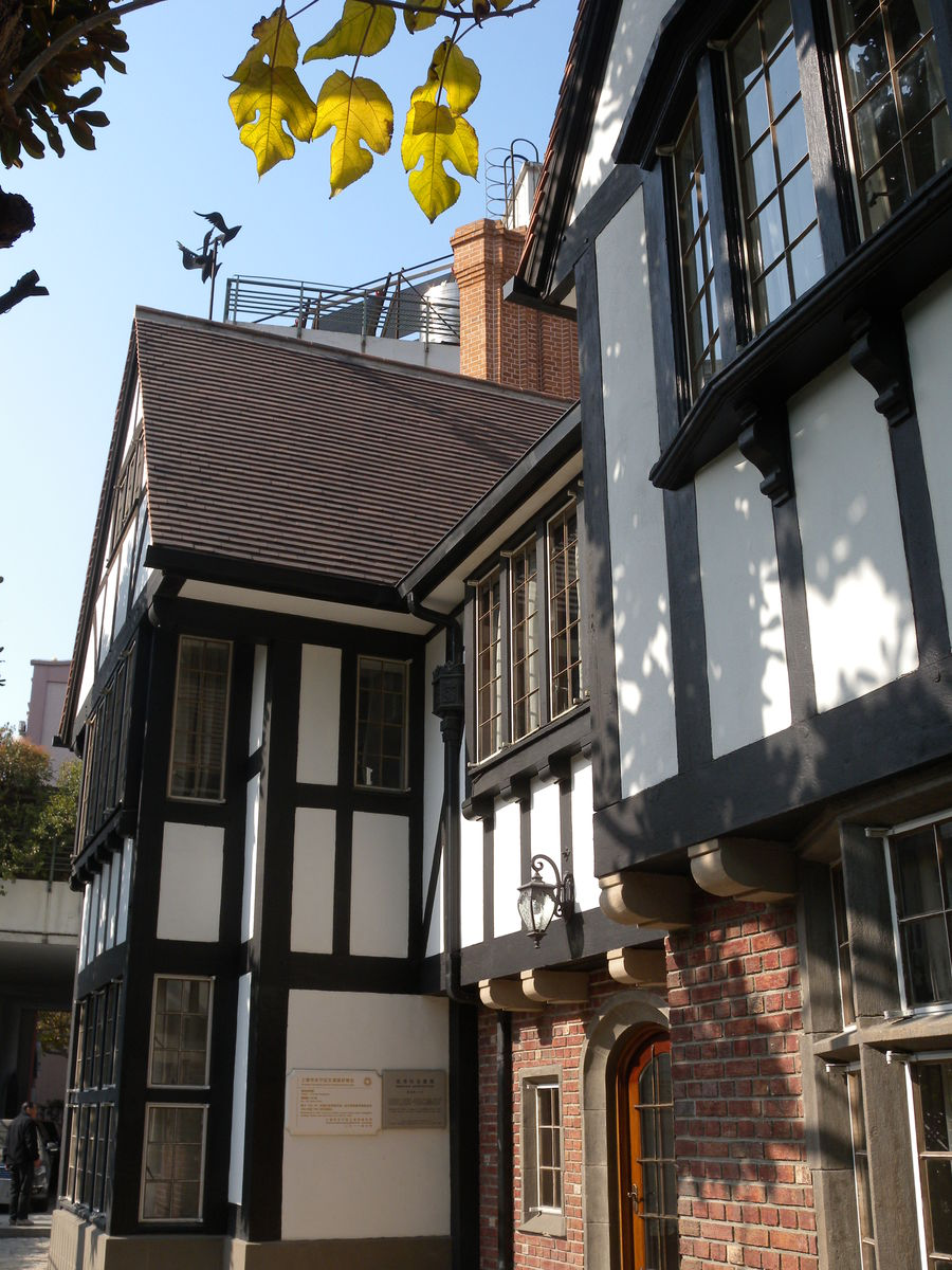 博雅娜评建筑丨邬达克纪念馆英式风格的故居