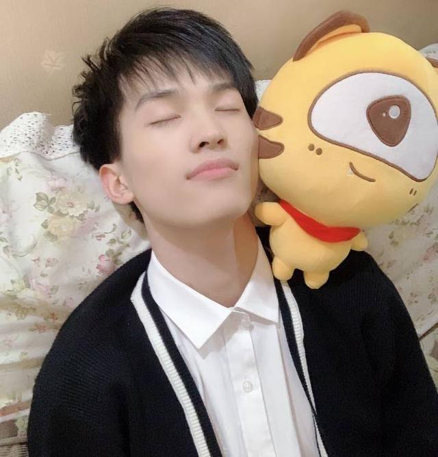 刺激战场: 吃鸡主播难言也要官宣了, 一张图已经"出卖"了他!