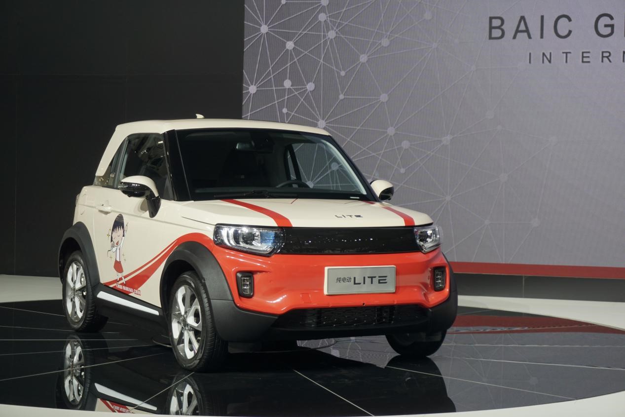 北汽新能源lite联手二次元亮相2018广州车展,跨界碰撞能否吸粉?