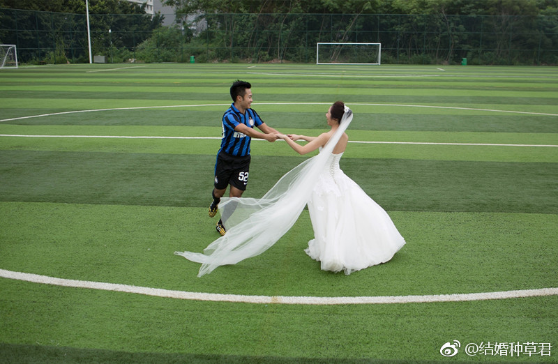 足球婚纱_足球卡通图片(2)