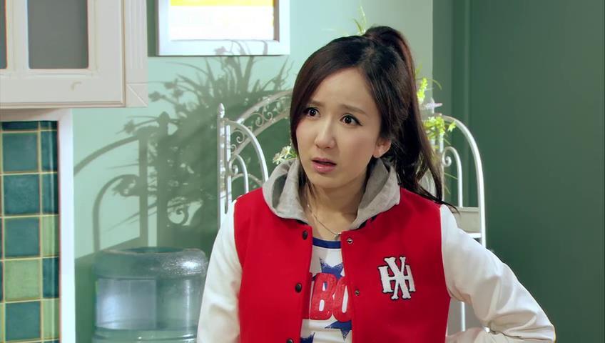 她演《爱情公寓》成名,30岁恋上90后小鲜肉,不红只因没上进心?