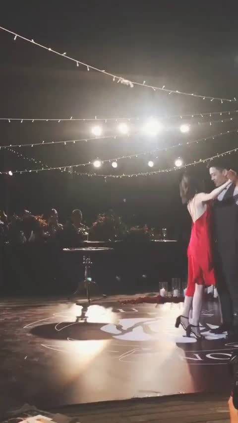 婚礼上简单有氛围的舞蹈,适合你吗