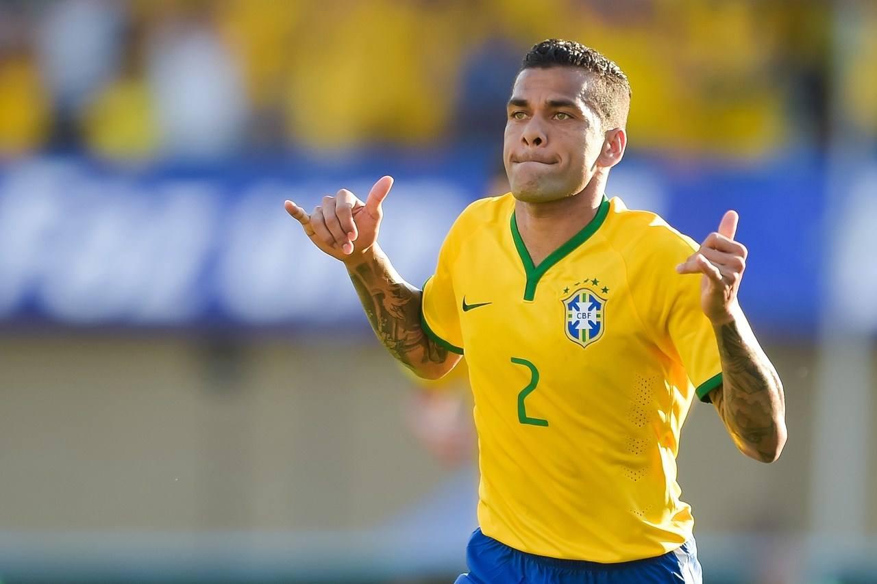 官方阿尔维斯因膝伤无缘出征世界杯巴西国家队遇边卫荒
