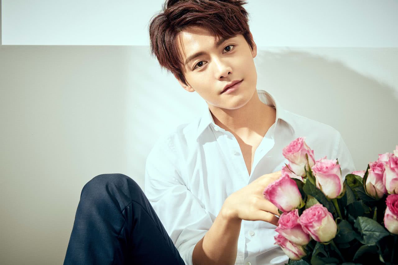 天宇戚薇即将再度合作,电视剧《完美芯机人》