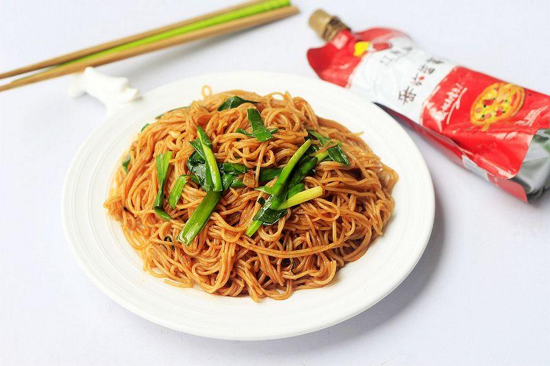 知道这些,是源于我做了,汤米粉和炒米线发布在我的美食群里,群里有