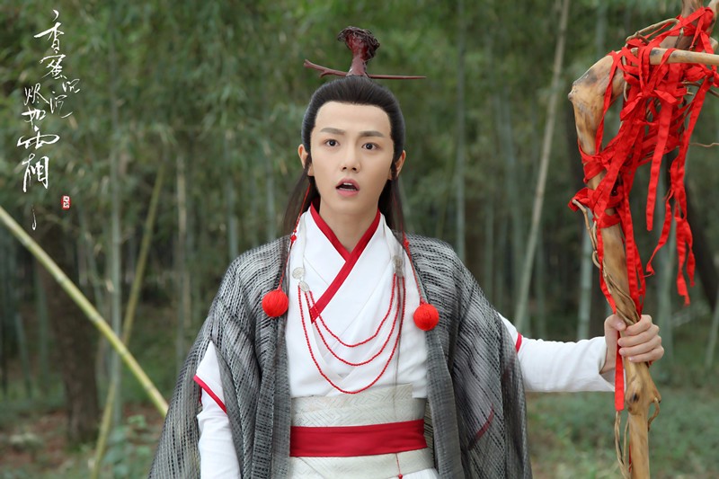 夏志远饰演"月下仙人"夏志远剧照夏志远《香蜜》饰月下仙人