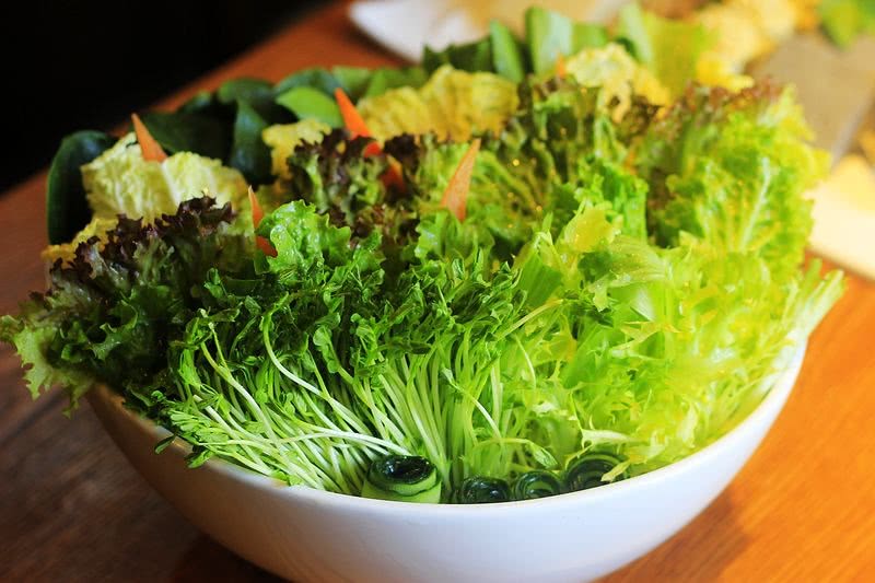 蔬菜拼盘,吃火锅的必备,可以吃到不同的蔬菜,更可以看到大师傅的摆盘