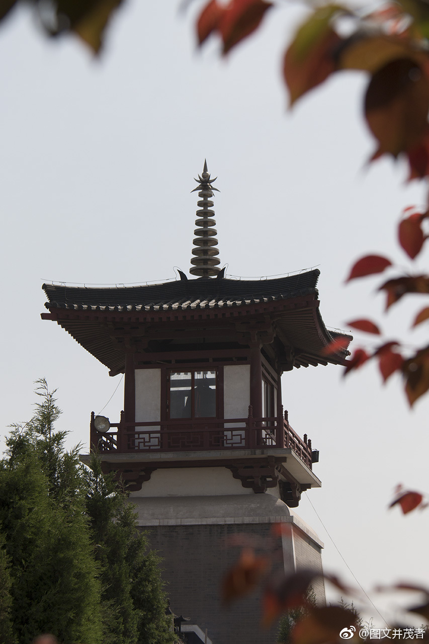 史料记载唐山市兴国禅寺始建于唐朝,相传唐王东征时曾经驻扎于大城山