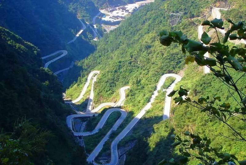 这些中国公路你敢开车上吗