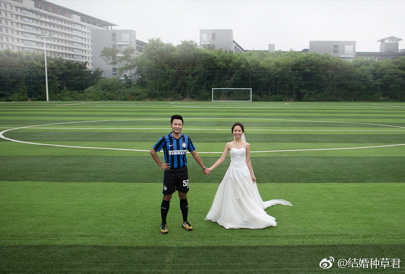 足球婚纱_足球卡通图片(2)