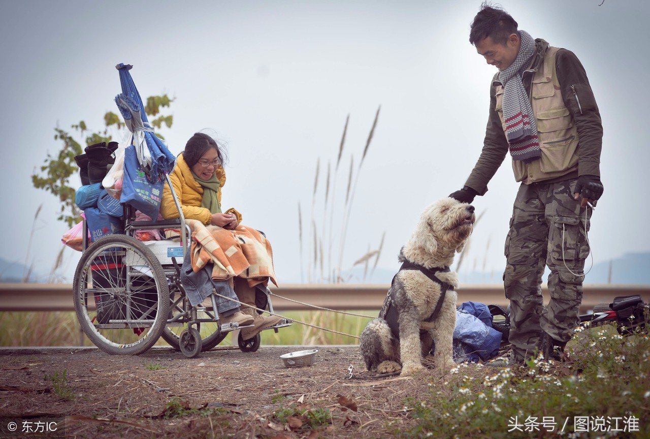 父母离世,28岁女儿得"企鹅病"放弃治疗,男友骑车带她