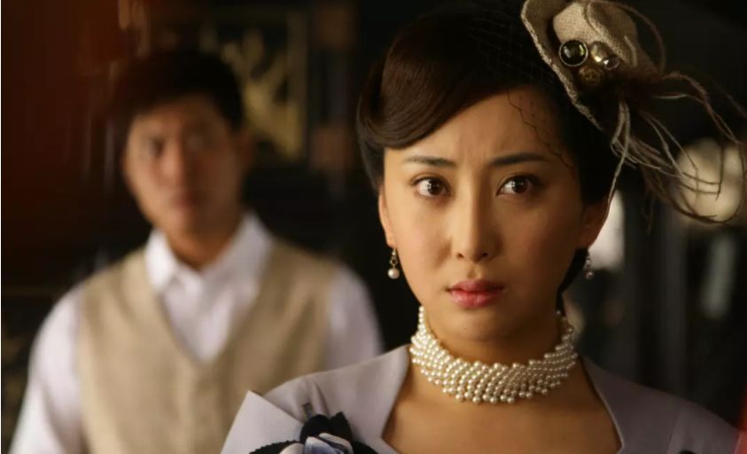 曾经性感火辣如今却是行走的大奶瓶她到底经历了什么