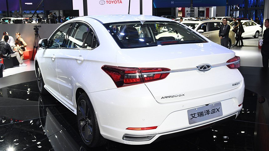 奇瑞这次真要火了全新艾瑞泽6实车来了或7万配国内顶级变速箱