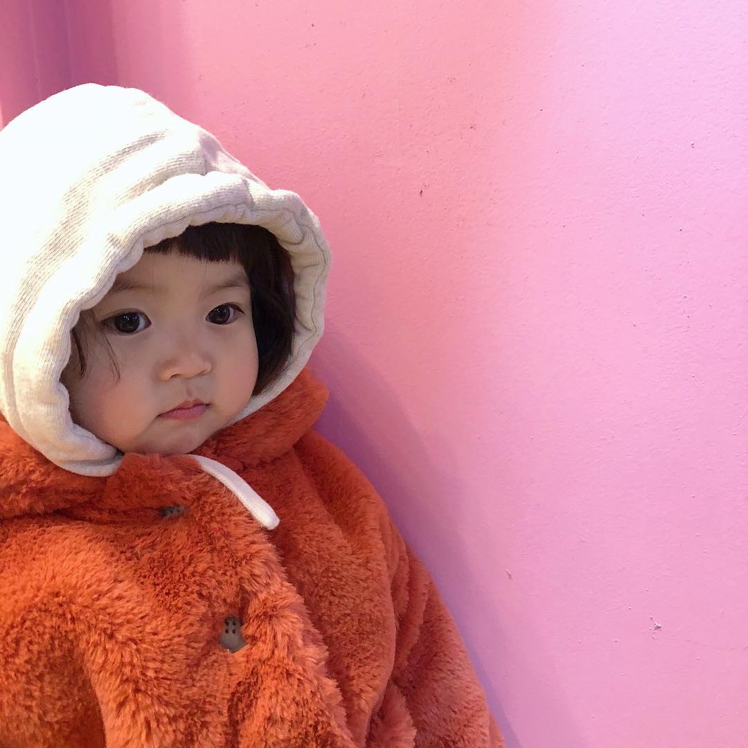 "希望女儿的可爱 可以治愈一切不可爱"
