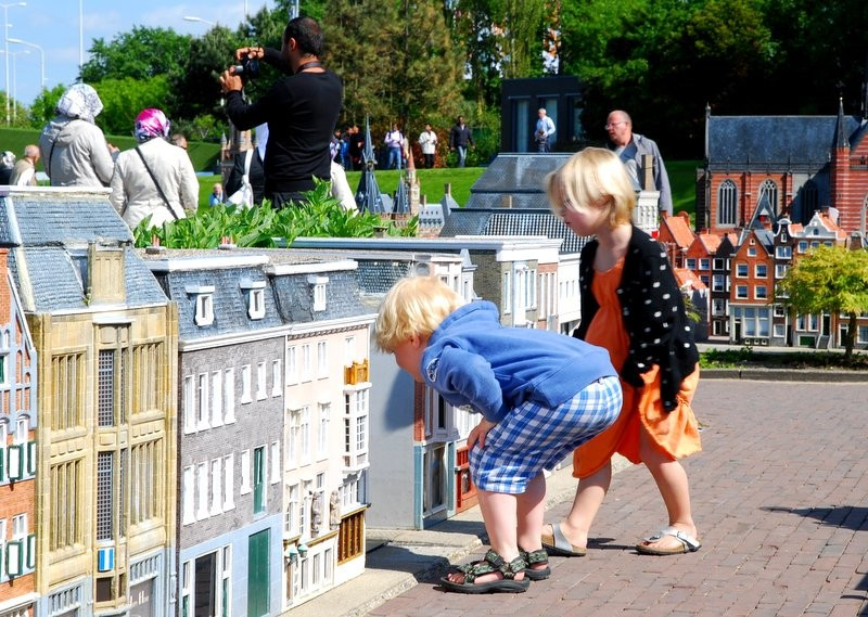 在这里每个人都能成为奥特曼|马德罗丹|荷兰|小人国_新浪网