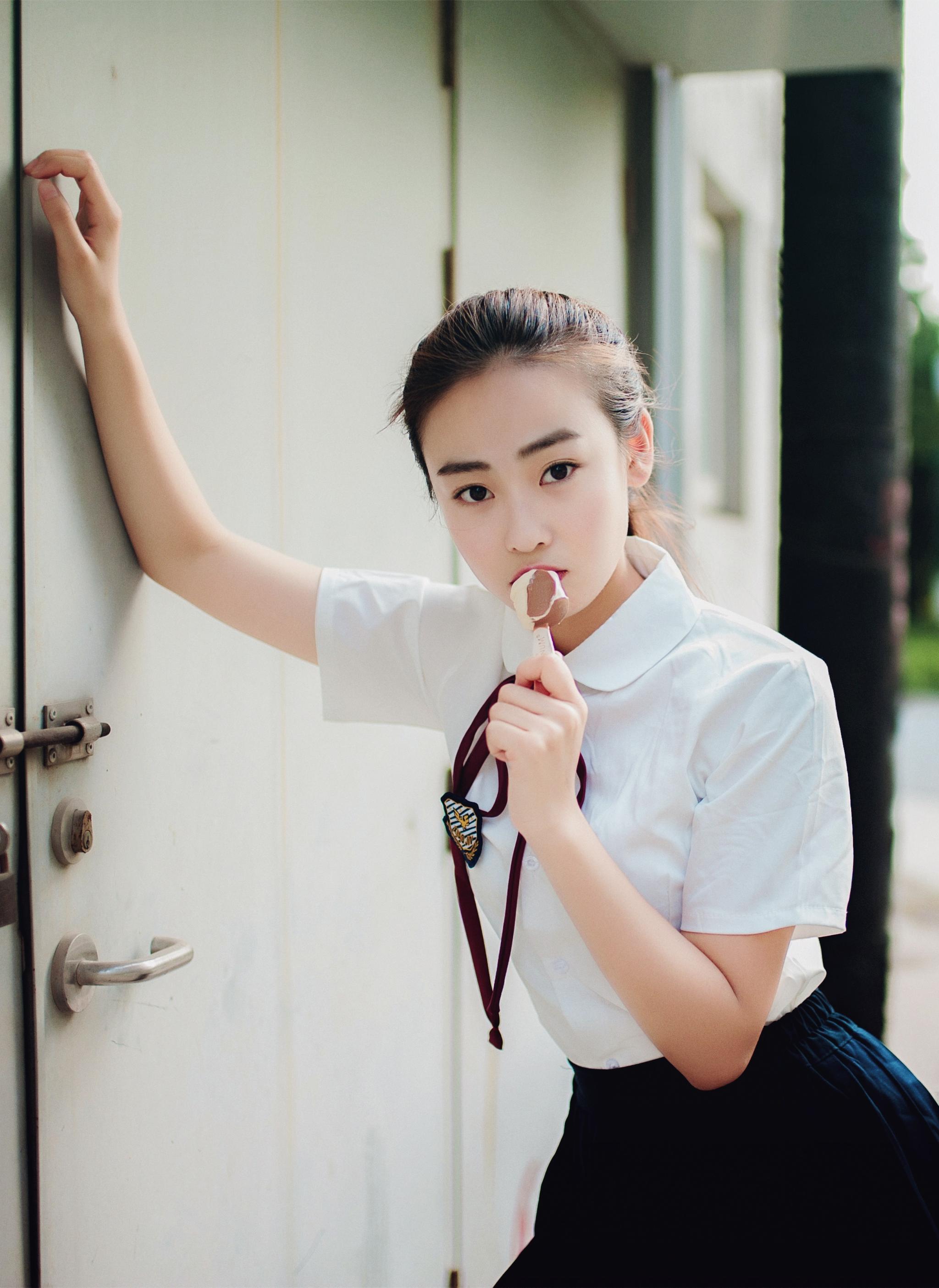 《温暖的弦》开播 尚斯琪饰演大学时代一心