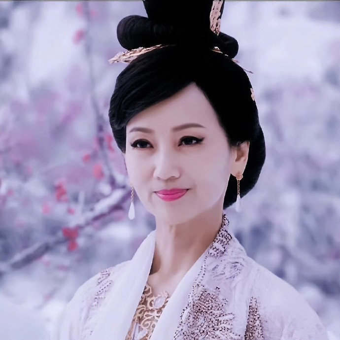 赵雅芝26年后再登荧幕骊山圣母风头盖过白娘子杨紫还是输了
