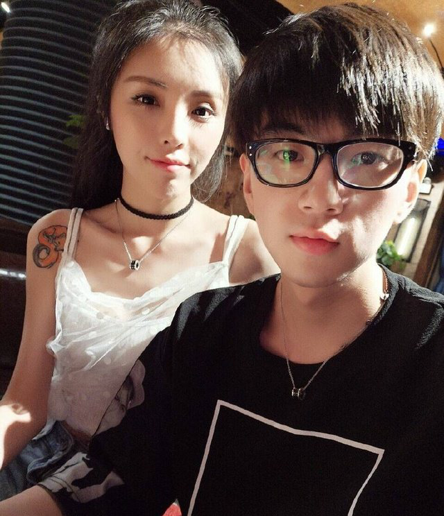 英雄联盟男主播的女朋友都长什么样