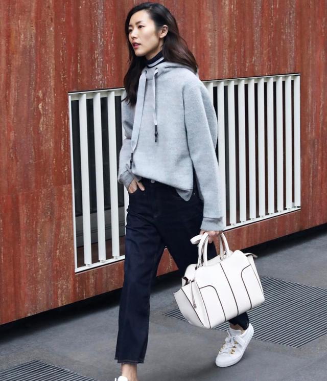 看看刘雯的日常旅行穿搭技巧,大表姐的功力真的深