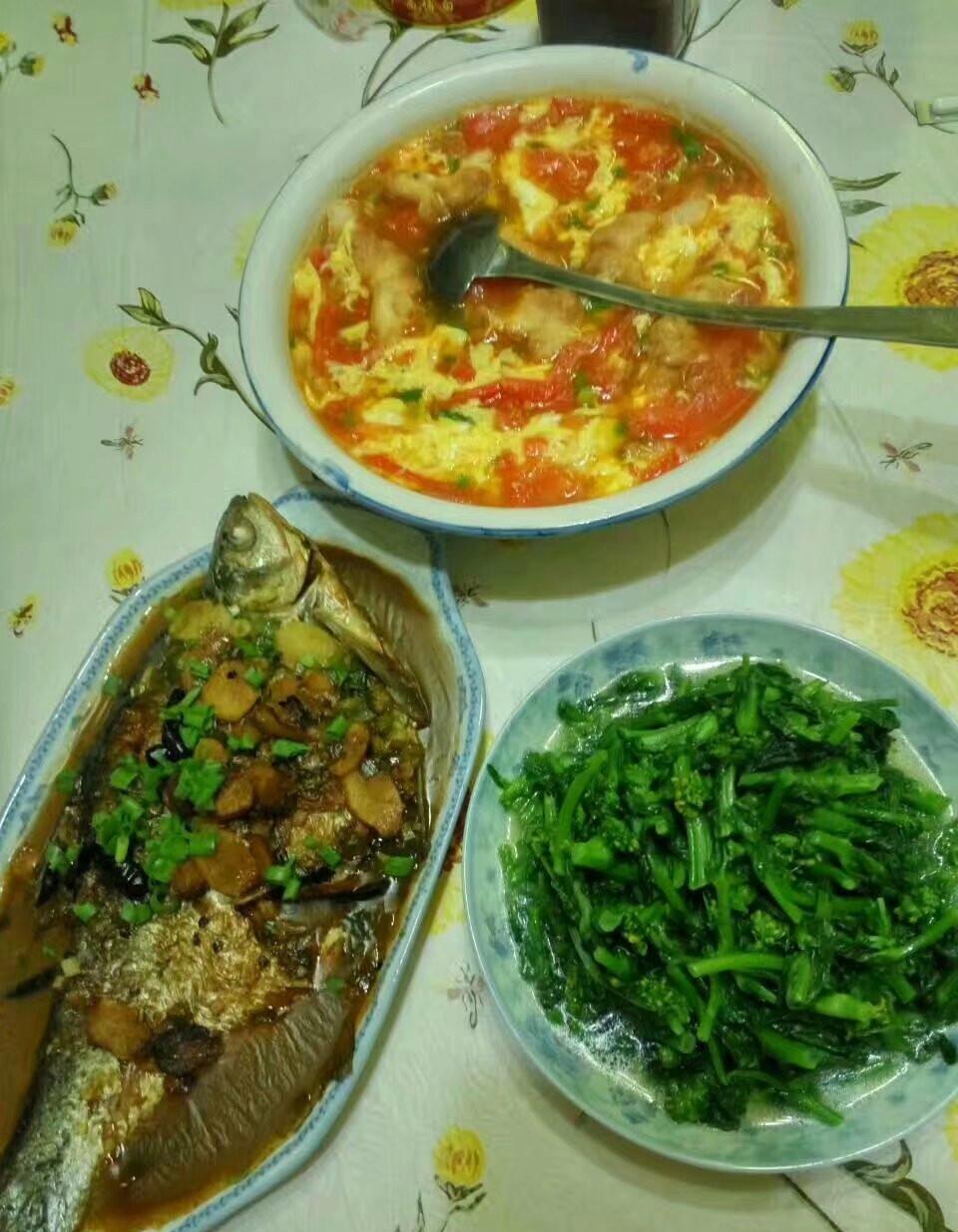 老公不愿意上班在家做家庭煮夫, 看完做的饭菜, 我认了