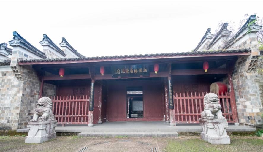 武官衙门文化飞地 商贾汇聚据历史记载,晚清至民国年间,廿八都拥有浔