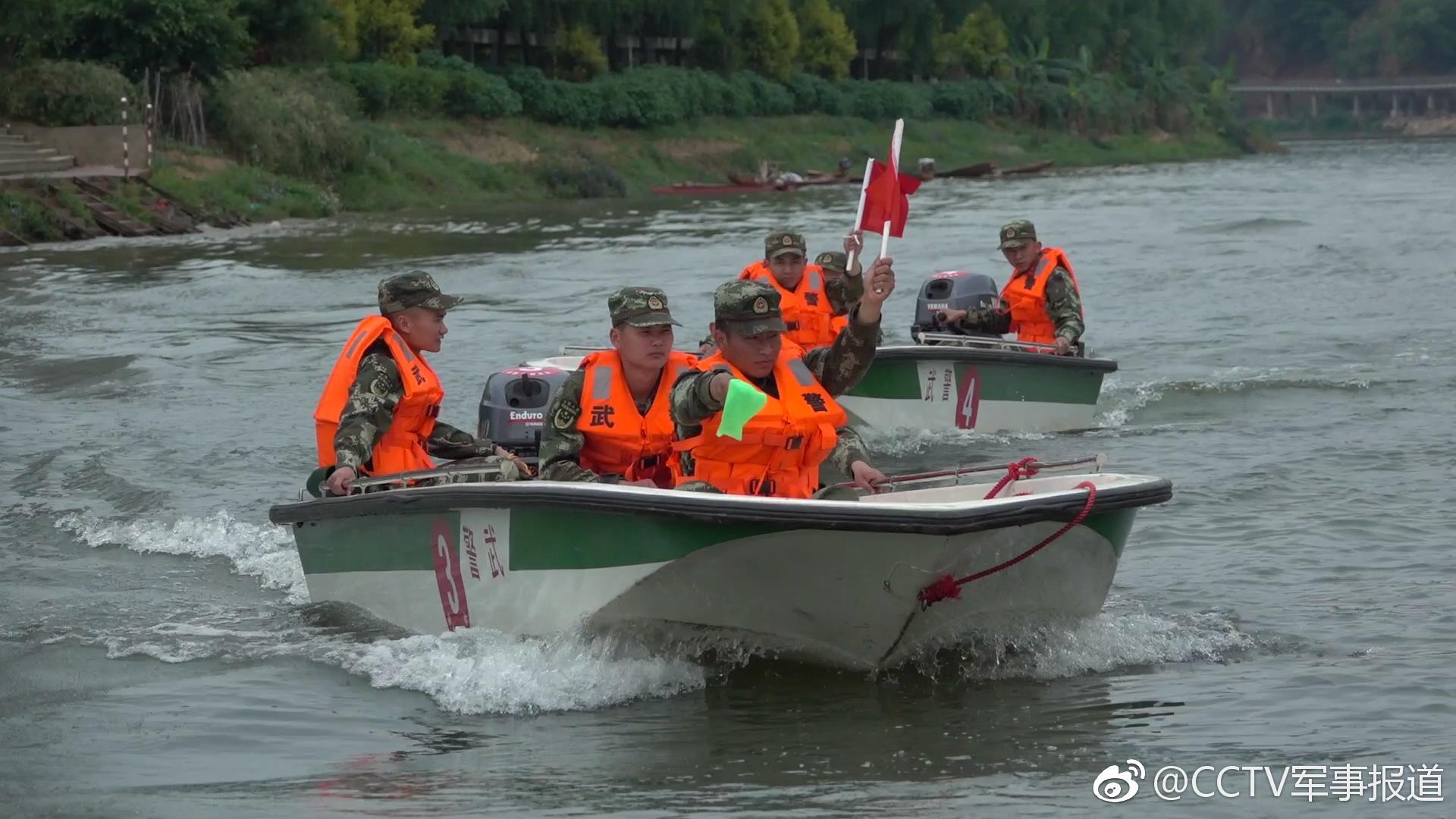 武警福建总队进行水上救援演练全力备战汛期 武警福建总队进行水上救援演练全力备战汛期