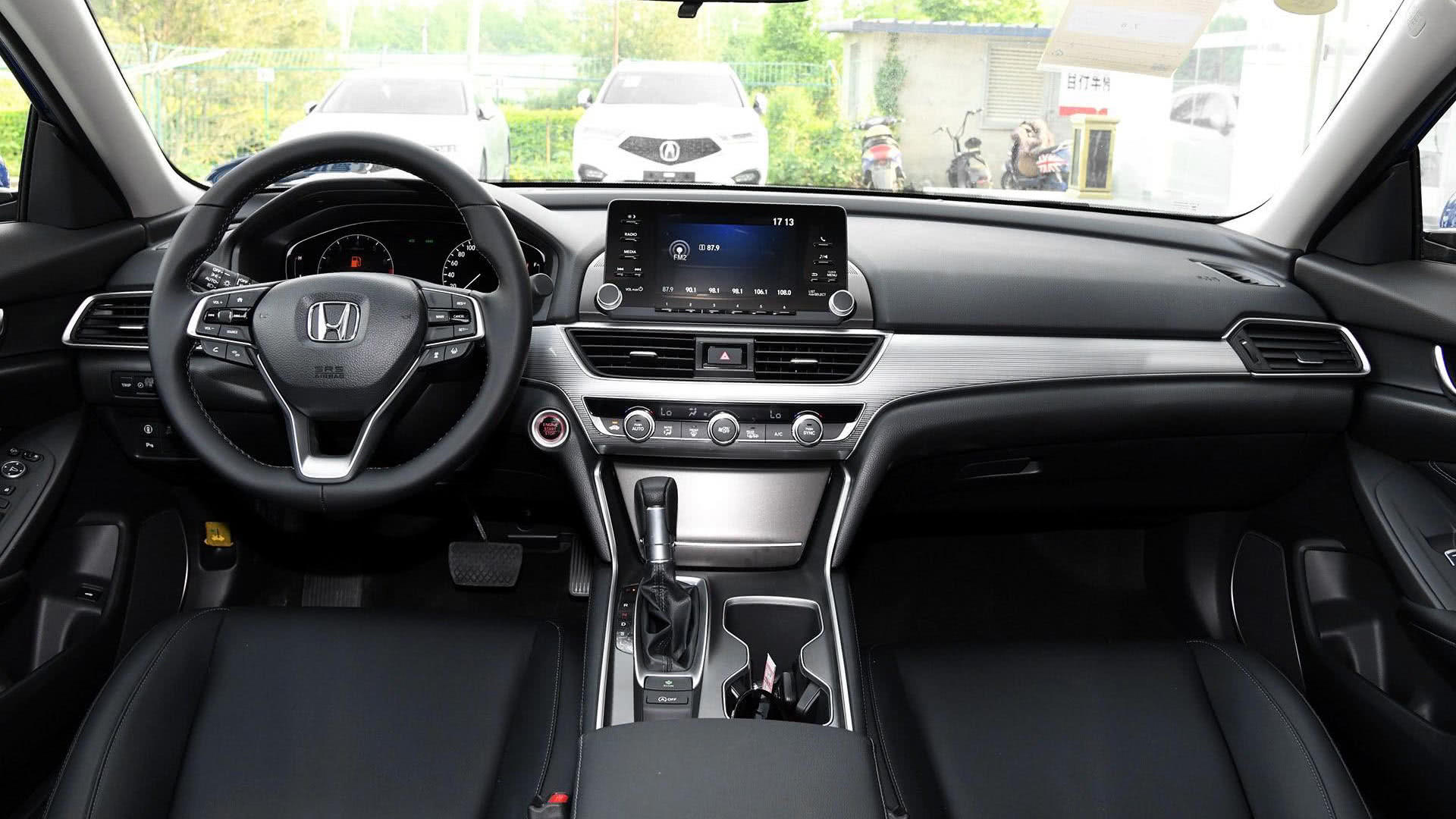 图为十代雅阁内饰,东风本田inspire的内饰或将进行小幅调整,整体造型