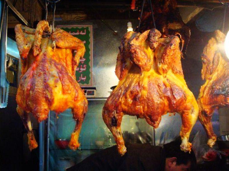 这里一般都是论只卖烤鸡烤肉都吃过吧,我们都叫烤羊肉串叫烤肉,只有