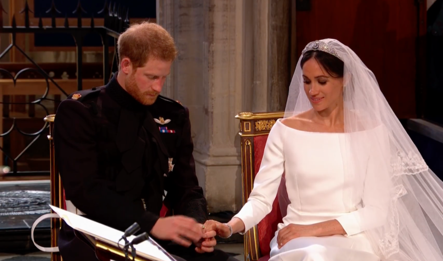 哈里王子童话式婚礼开始!meghan markle如公主般华丽行礼