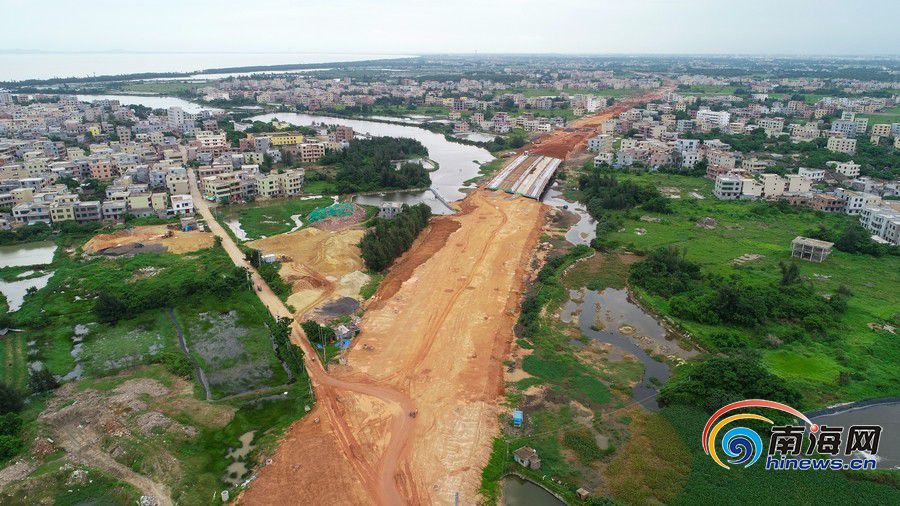 航拍海口江东新区各大路网建设稳步推进