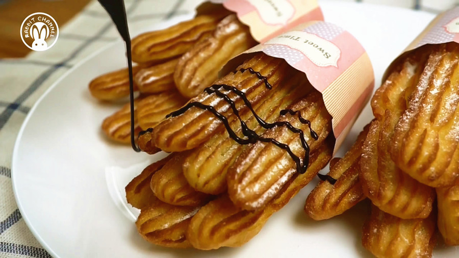 南锣鼓巷里排队买的吉事果,就是酱紫做滴!