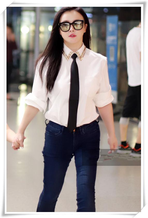 高腰裤只服冉莹颖!162身高穿出180既视感,网友:真正胸下全是腿