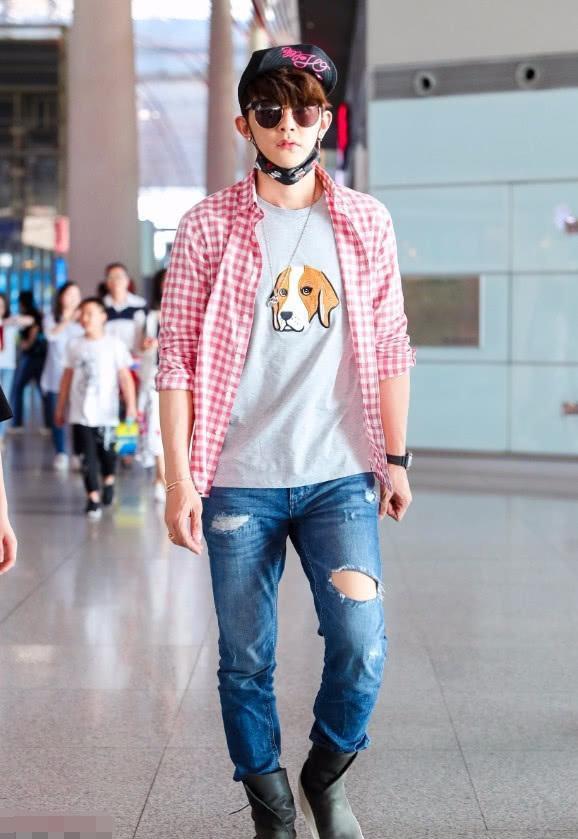 汪东城简直了!都什么年代了还穿"官靴",却意外很有个性!