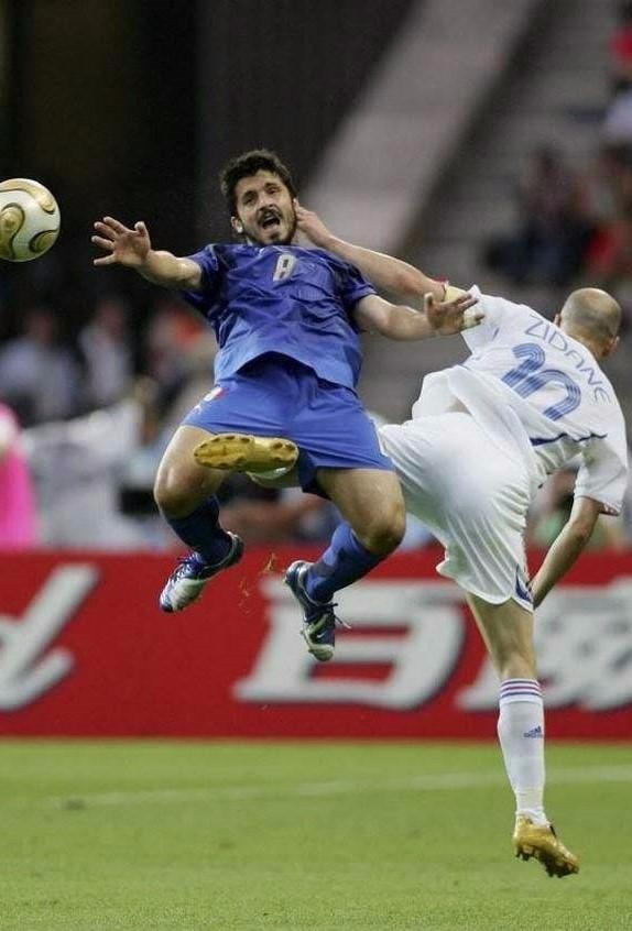 足球场上抓拍的搞笑瞬间,喷饭爆笑乐翻天,总有一个戳中你笑点!|喷饭|