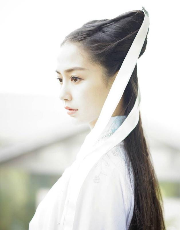 angelababy古装造型,冰清玉洁,白衣飘飘的小龙女
