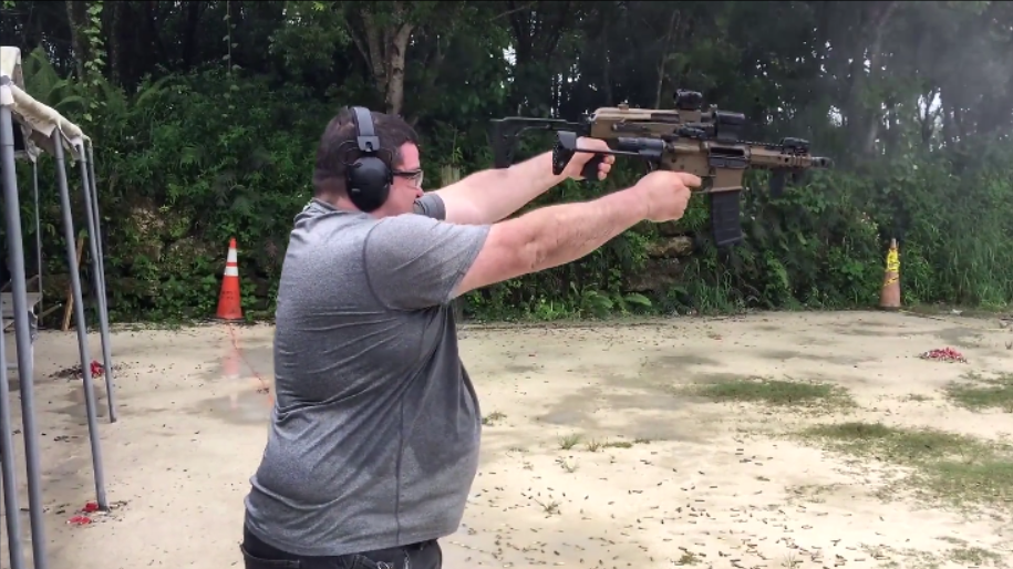 水冷式mg08马克沁重机枪射击实测,采用帆布式弹链供弹!