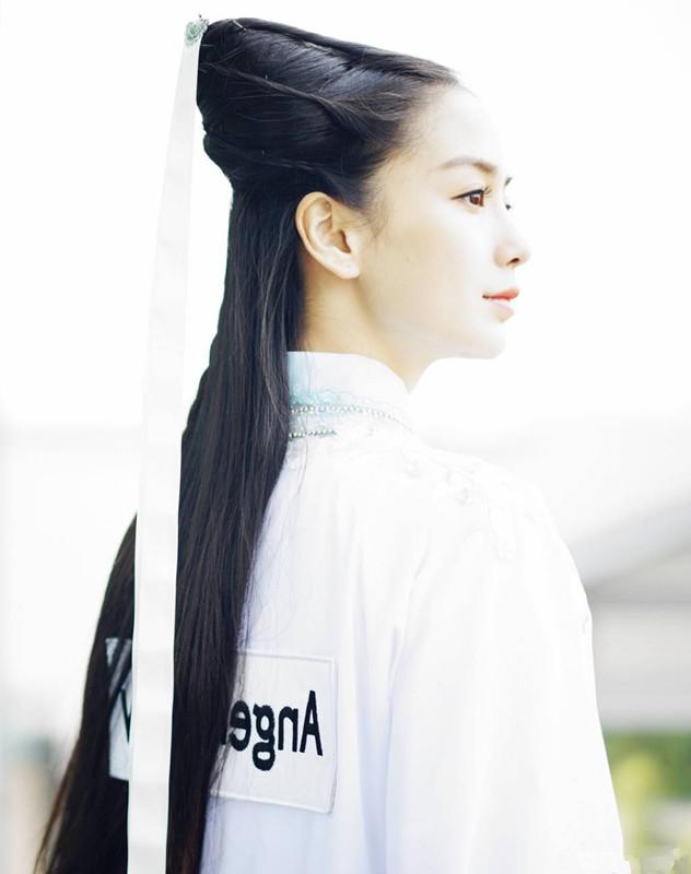 angelababy古装造型,冰清玉洁,白衣飘飘的小龙女