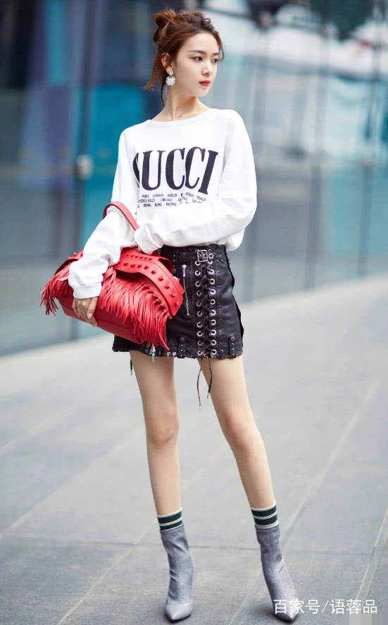 陈瑶穿12厘米高跟鞋只用个塑料漏斗支撑换个人肯定压坏