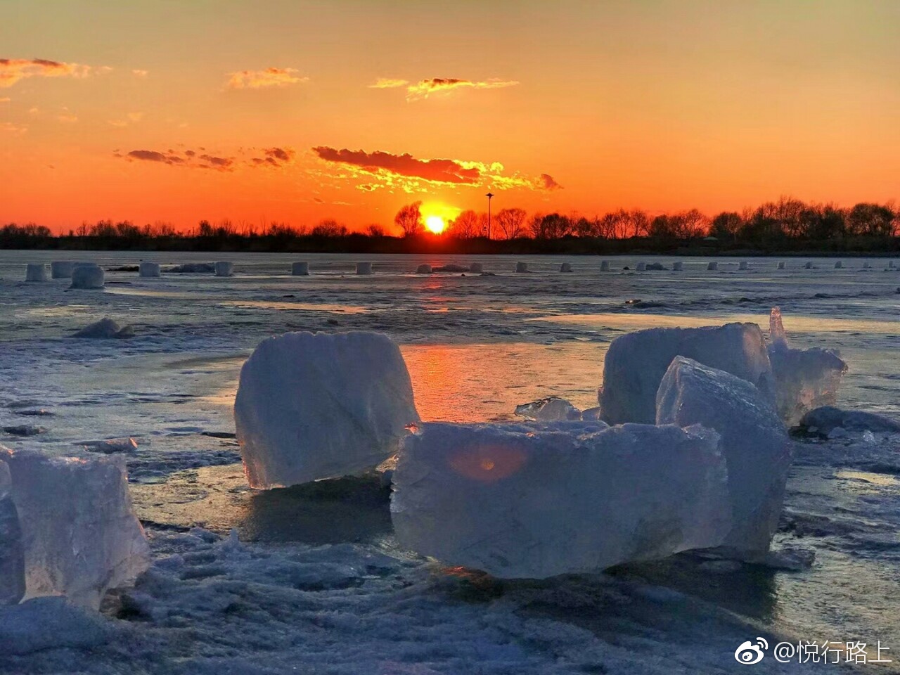 哈尔滨松花江拍融冰似南极_新浪看点