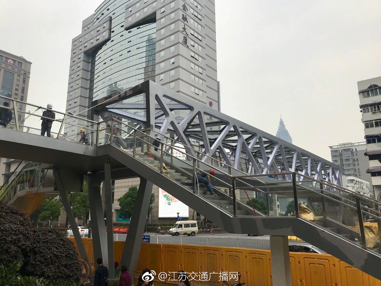 南京新街口唯一一座人行天桥——洪武路天桥马上回归啦!