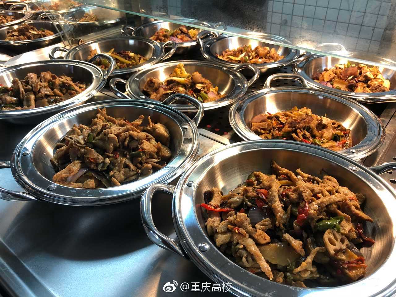 网友投稿,@长江师范学院 翻修的食堂