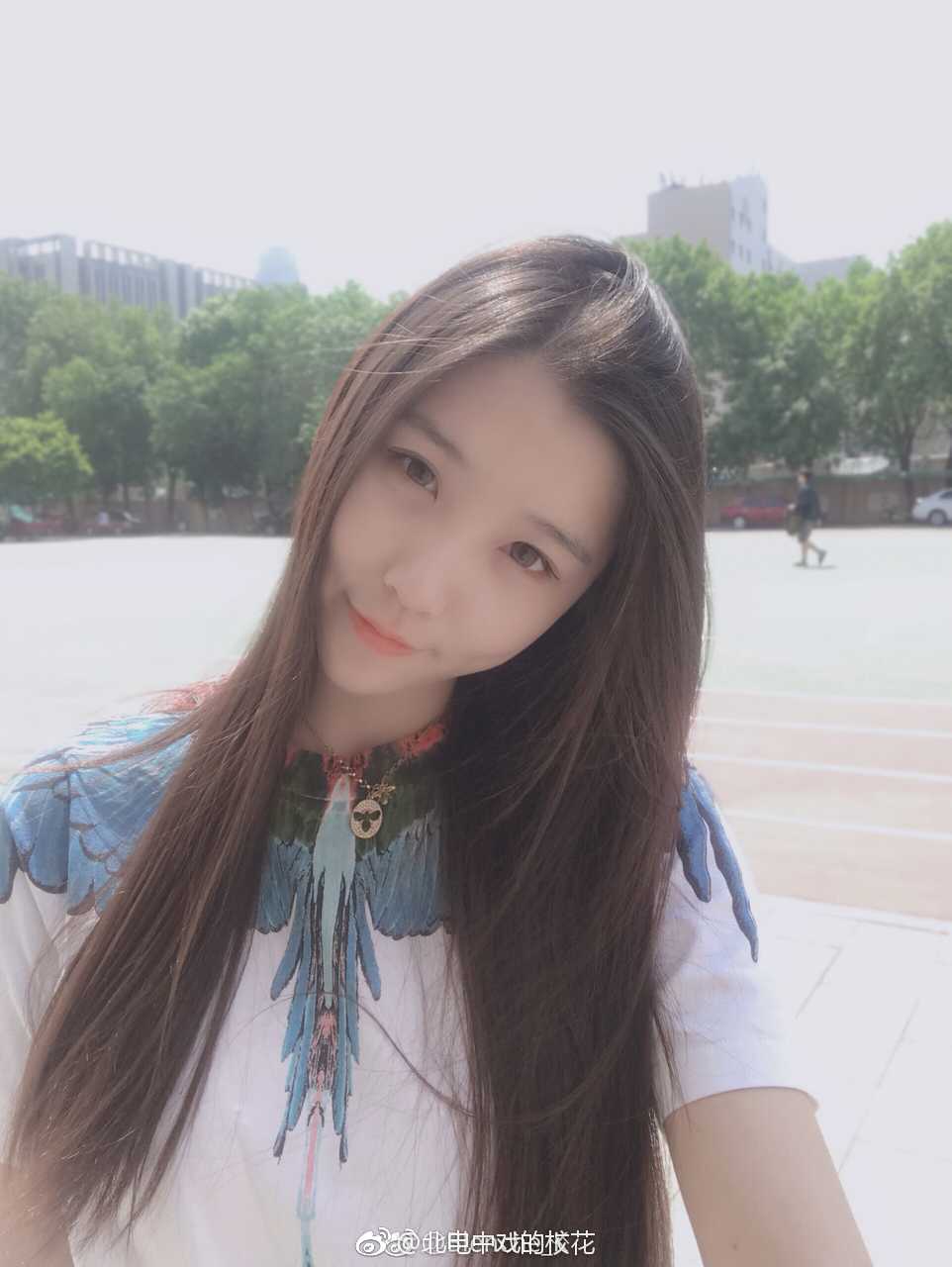 blenche_k  杨羽瑄 18级艺考生  四川传媒学院表演系 身高173 52kg