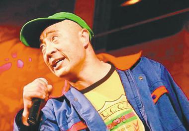 曾是赵本山徒弟,却因丑闻自毁前途,只能靠走穴勉强维持生活