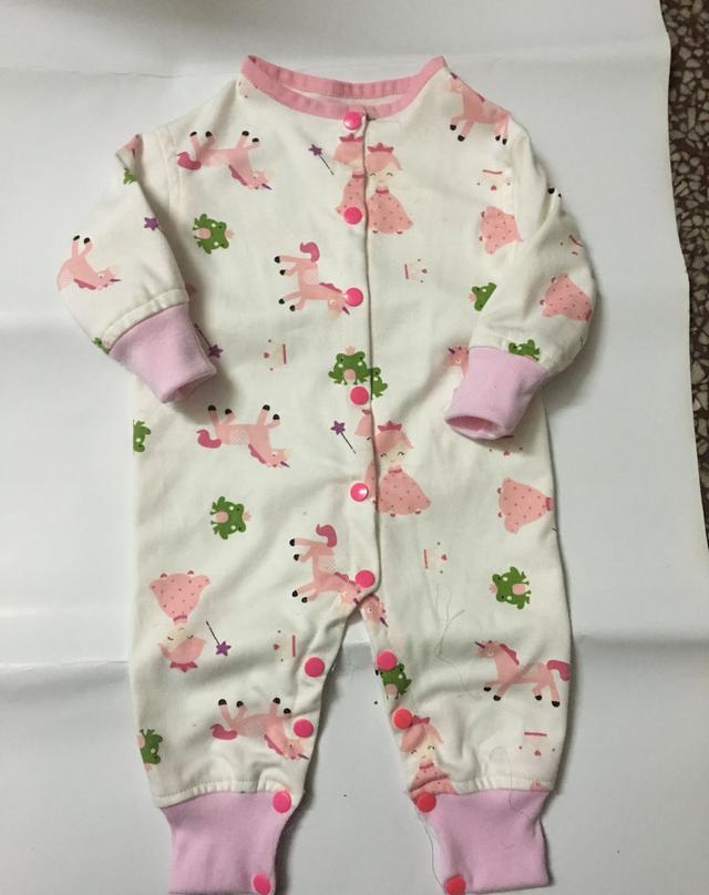 妈妈爱心牌服饰 纯手工缝制 婴儿连体衫 帮小宝做的第一件衣服