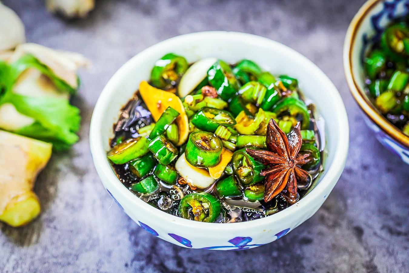 这才是腌辣椒最好吃的做法,清脆爽口又下饭,好吃到停不下筷子